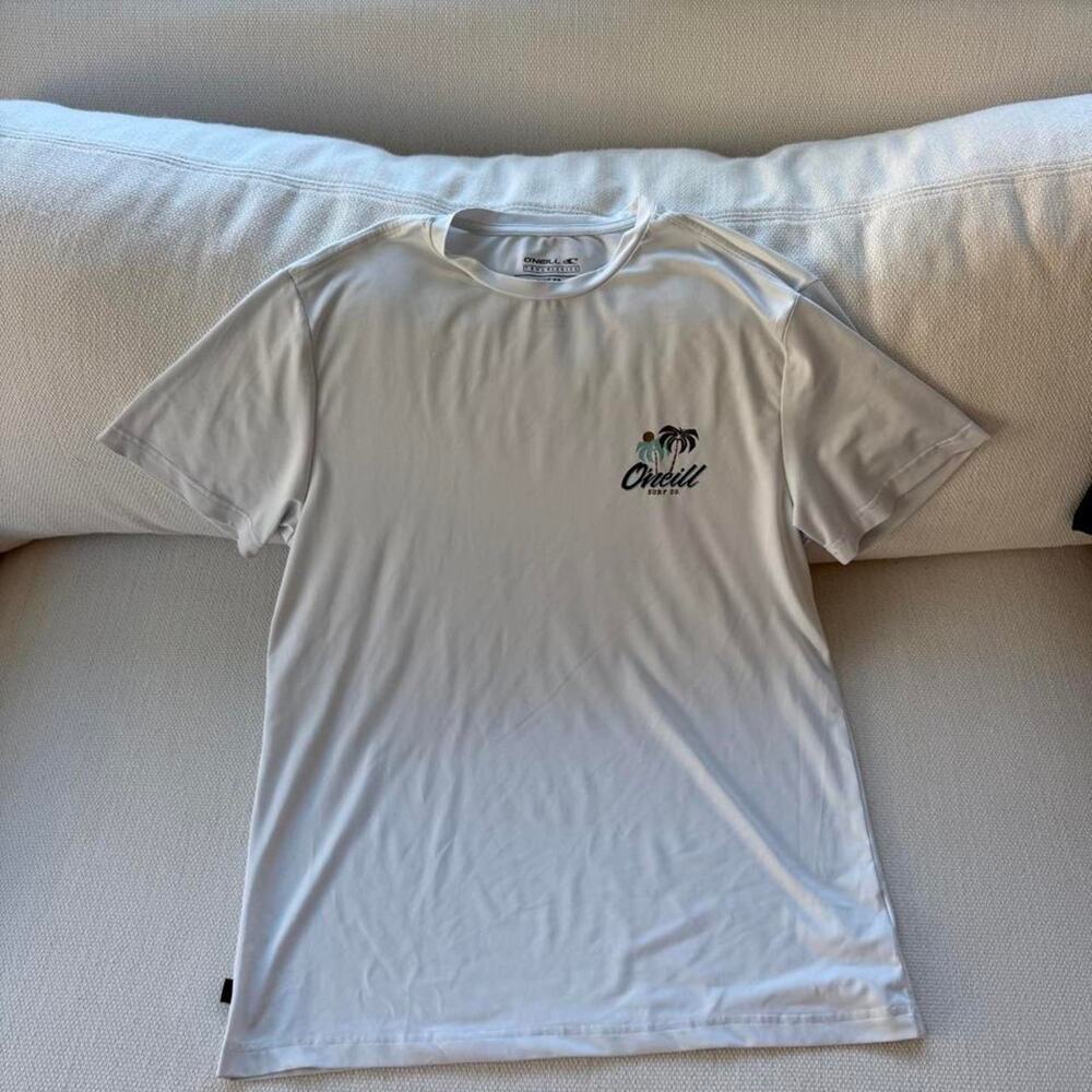 White oneill surf shirt with
